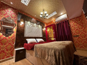 Royal Eden Kingdom Luxury Royal Home Stay